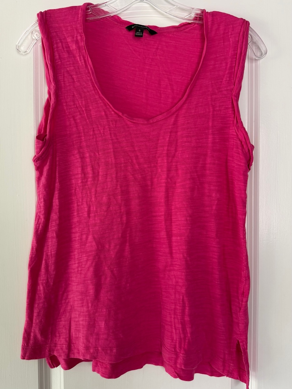 Banana Republic Sleeveless Scoop Neck Tank Top - Hot Pink